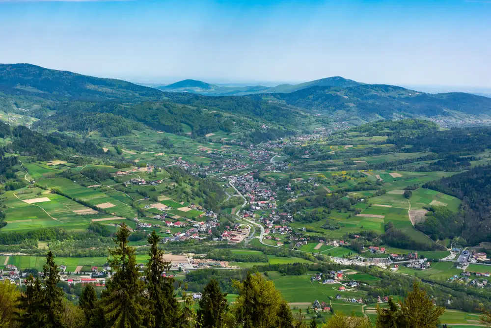 Beskid Wyspowy – czym wyróżnia się ten malowniczy region?